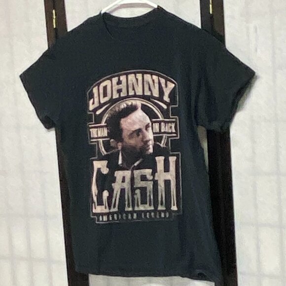 Johnny Cash The Man in Black Graphic Tee American Legend Short Sleeve Crew Neck - Picture 4 of 10